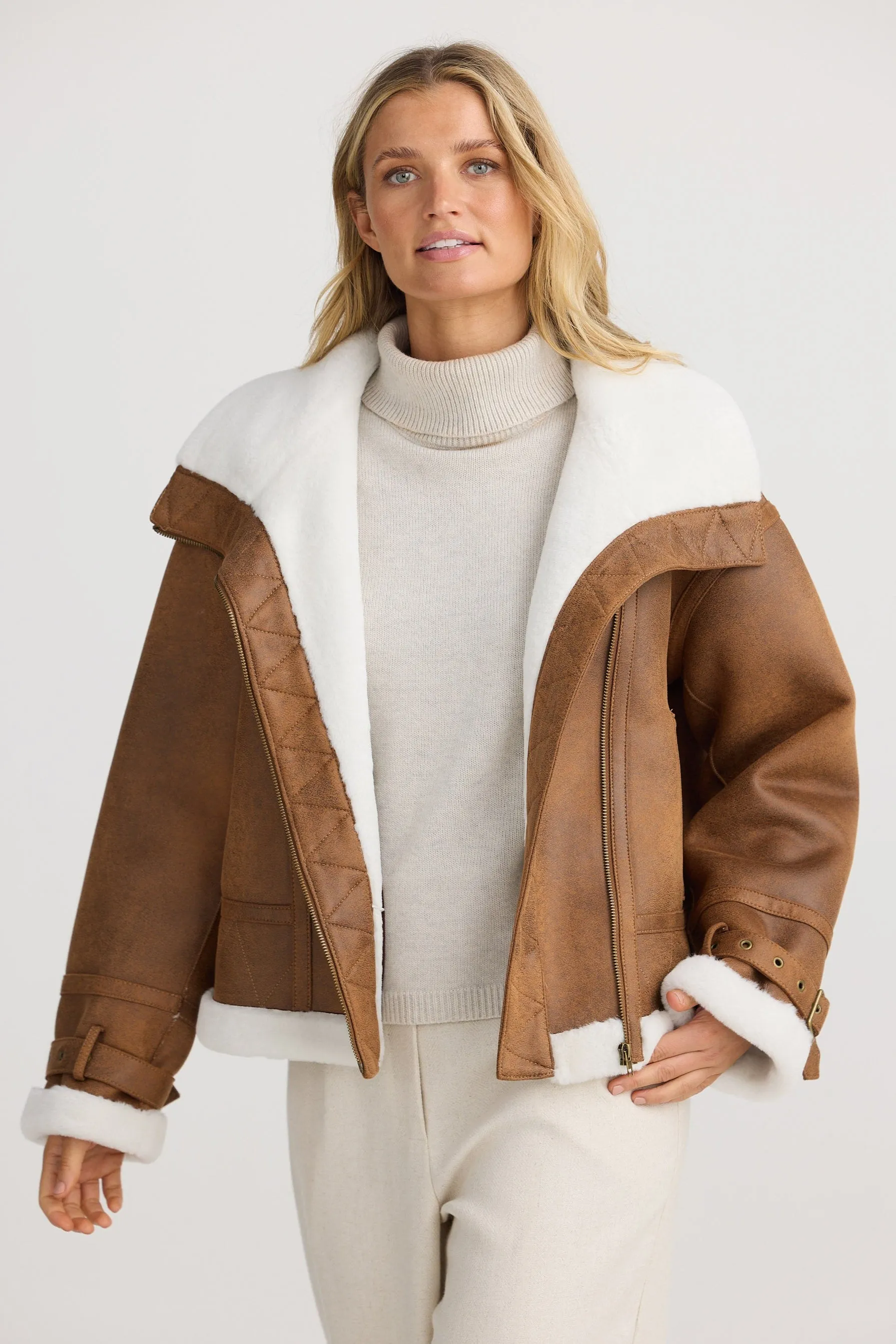 Kalo Jacket - Tan