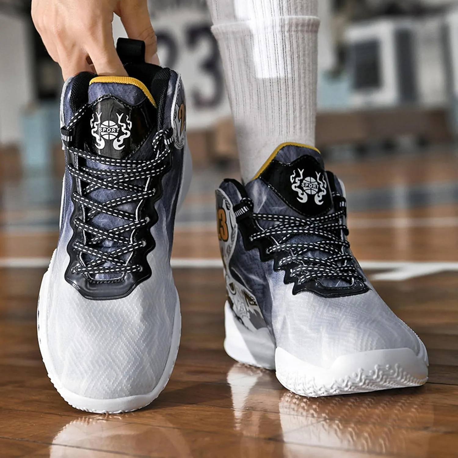 Men's Basketball Shoes Breathable Anti Slip Sports Wear-Resistant Practical Training Boots