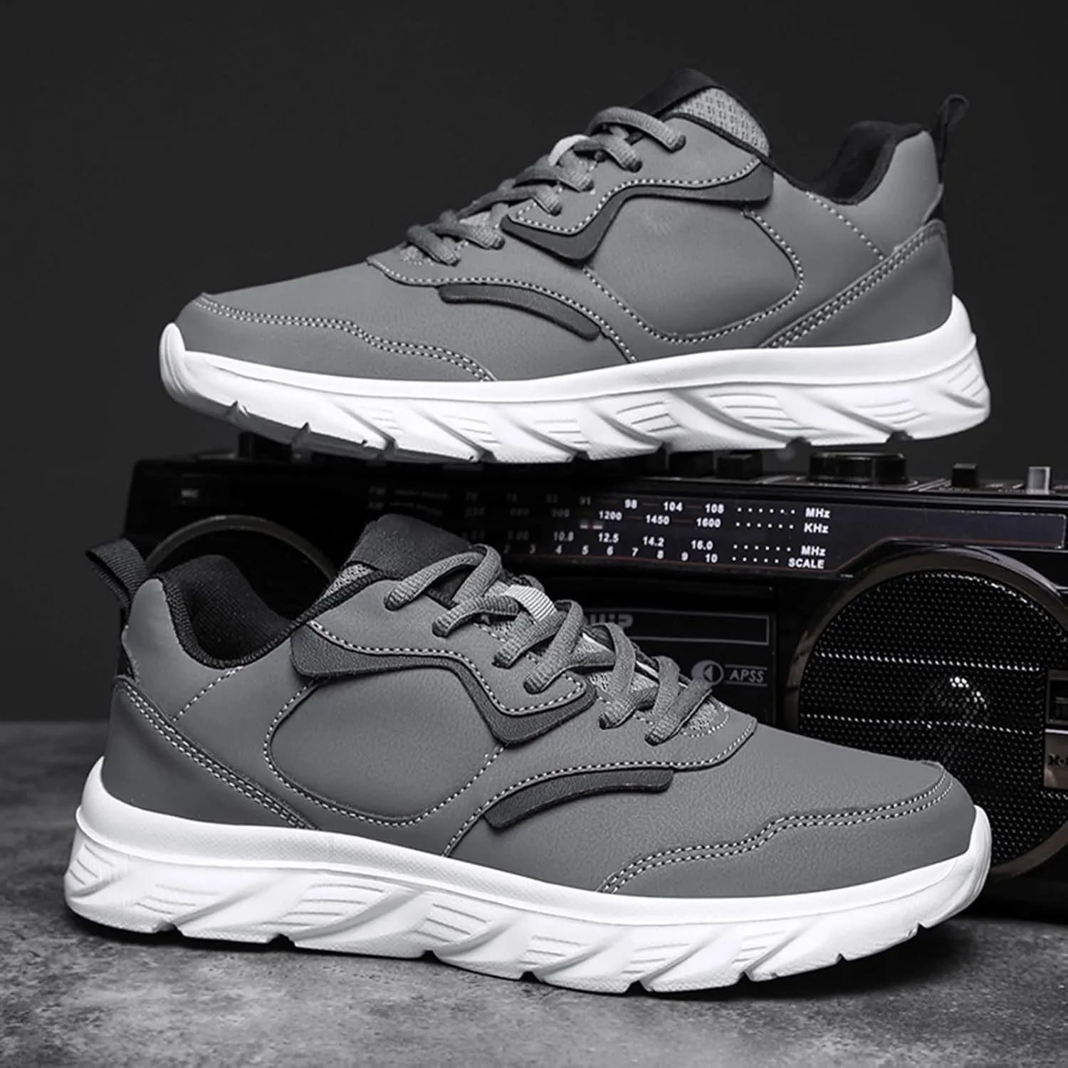 Outdoor Jogging Sneakers for Men Comfortable Lightweight Casual Walking Shoe Men's Stylish Lightweight Sneakers