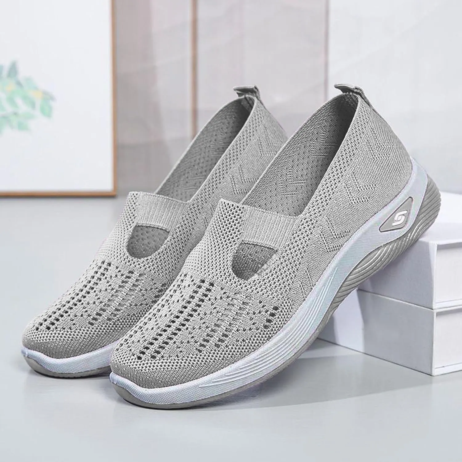Slip on Trainers Women Wide Fit Ladies Breathable Mesh Walking Running Shoes, Women Orthopedic Casual Shoes, Lightweight Athletic Walking Trainers with Arch Support Memory Foam
