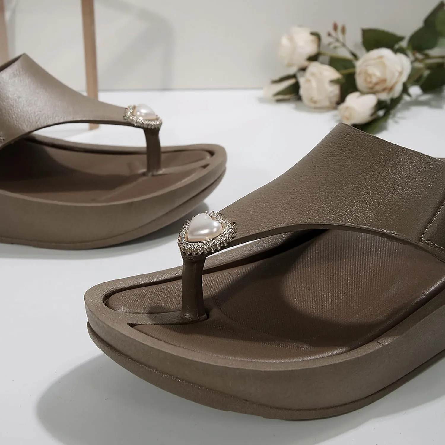 Stylish Beach Sandals for Women Comfortable Summer Footwear Vacation Flat Slippers Seaside Sandals