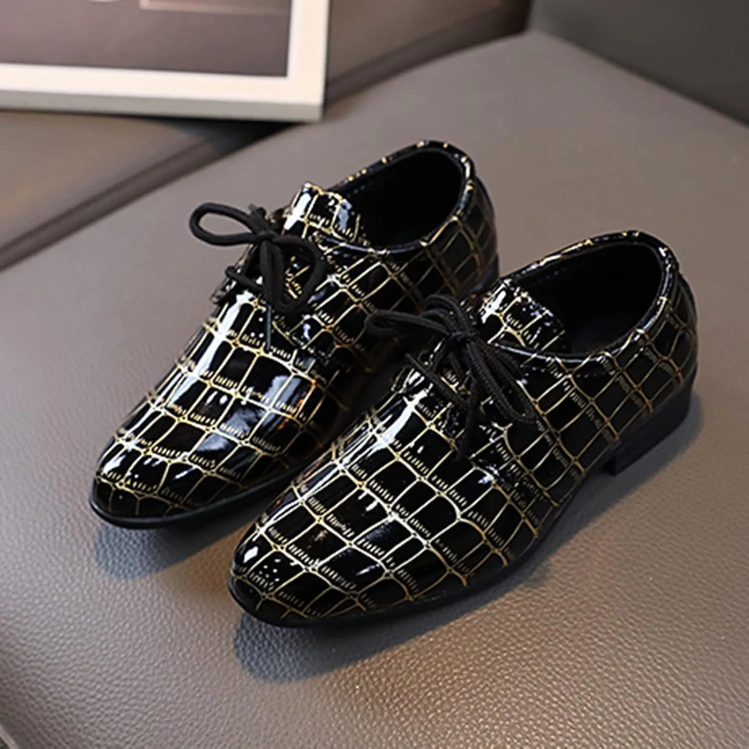 Stylish Boys Sneakers Comfortable Athletic Shoes Lace-Up Design Performance for Active Kids Footwear