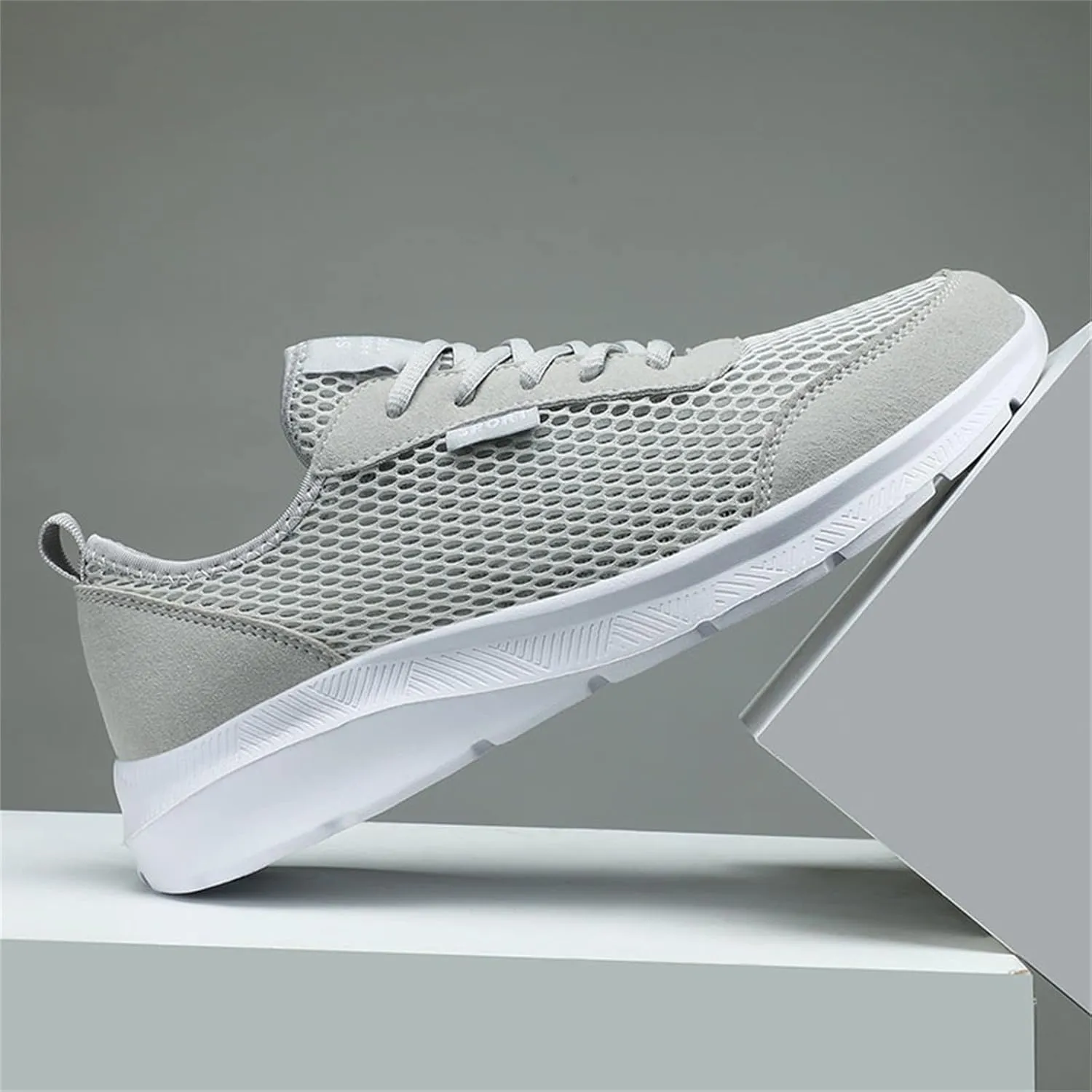 Workout Athletic Sport Shoes for Men Breathable Mesh Comfortable Tennis Shoe Men's Stylish Lightweight Sneakers